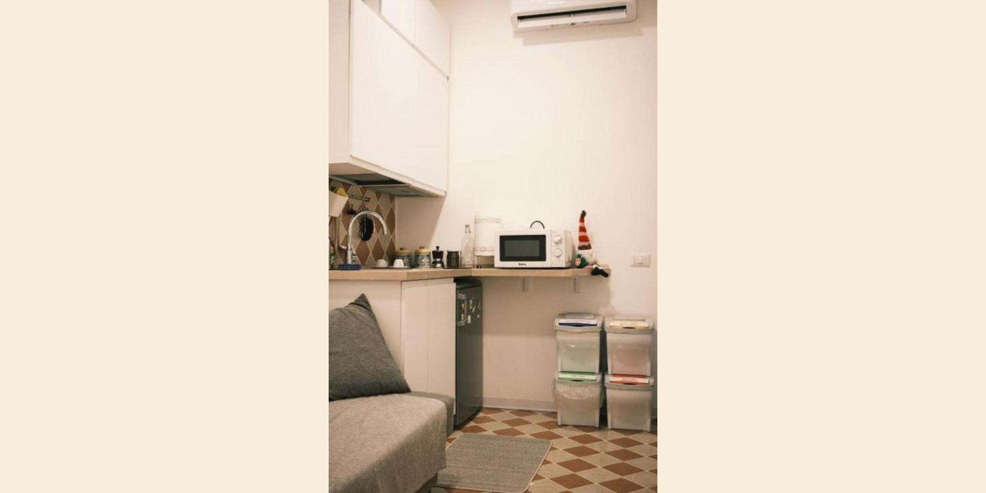 Nespolino, Piccola Casetta In Centro Storico Al Piano Terra Con Piccolo Spazio Esterno Privato Neapel Exterior foto